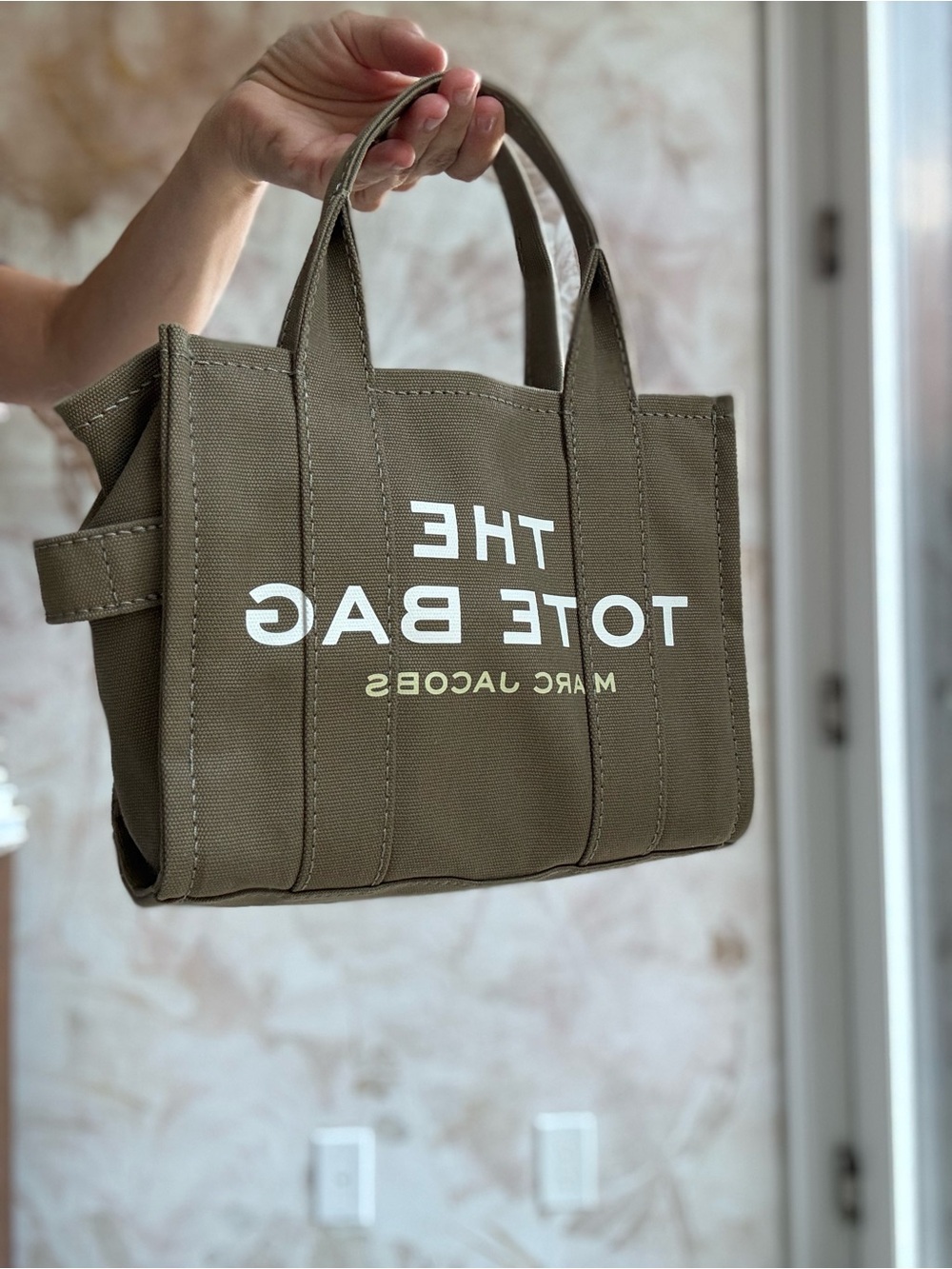 NEW Marc Jacobs Small Canvas Tote in Olive Green with White Logo - Picture 4 of 10